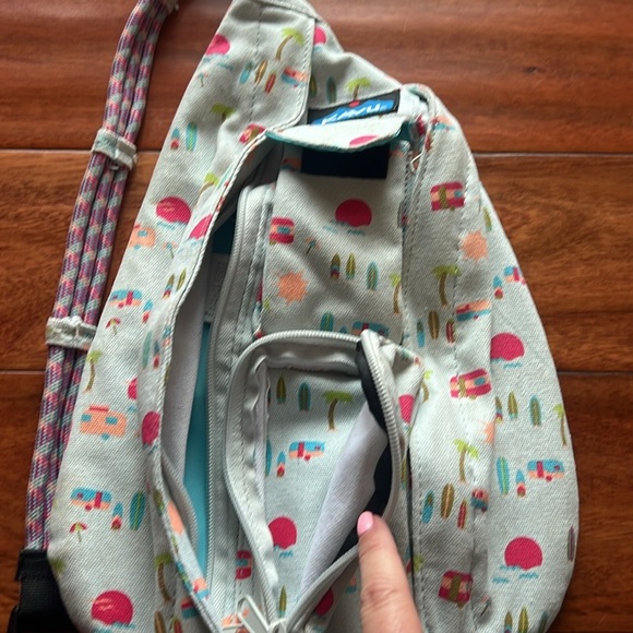 Kavu Rope Slingback Beach Camper Themed Bag, Light Blue, 4 Pockets - Picture 8 of 8